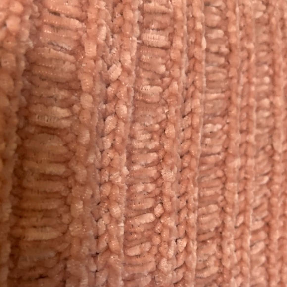 Urban outfitter’s sweater - Picture 4 of 4